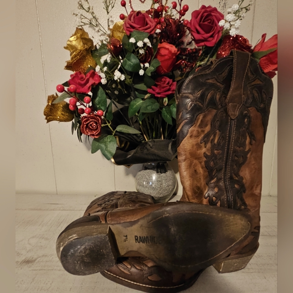 Rawhide Abilene Boot Co. Women's Snip Toe Boot - Size 7 1/2 - Picture 2 of 4